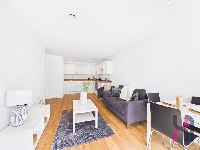 2 Bedroom Flat To Rent In The Plaza, Advent Way, Ancoats, Manchester, M4