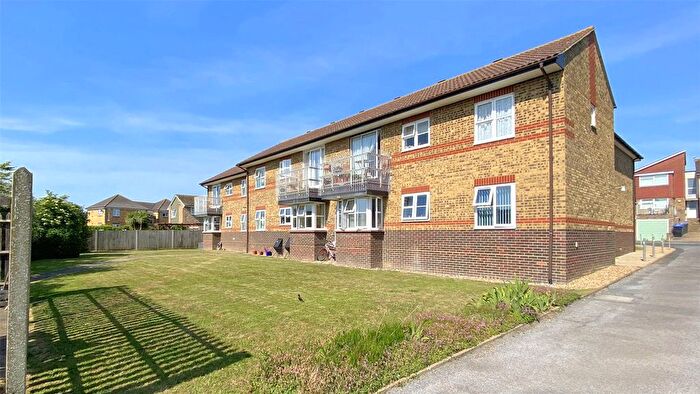 1 Bedroom Flat For Sale In Beech Grove, Old Salts Farm Road, Lancing, West Sussex, BN15