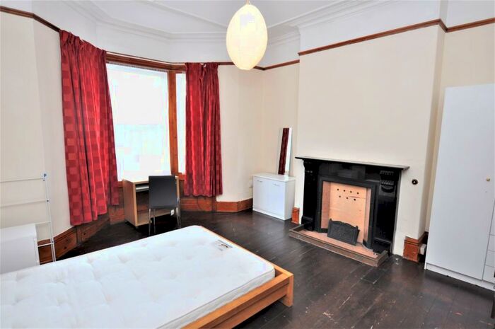 6 Bedroom Terraced House To Rent In Cavendish Place, Jesmond, Newcastle Upon Tyne, NE2