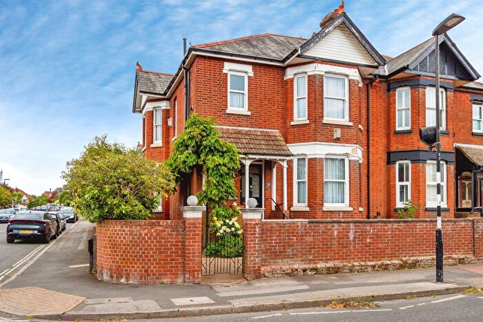 4 Bedroom Detached House For Sale In St. James Road, Southampton, SO15