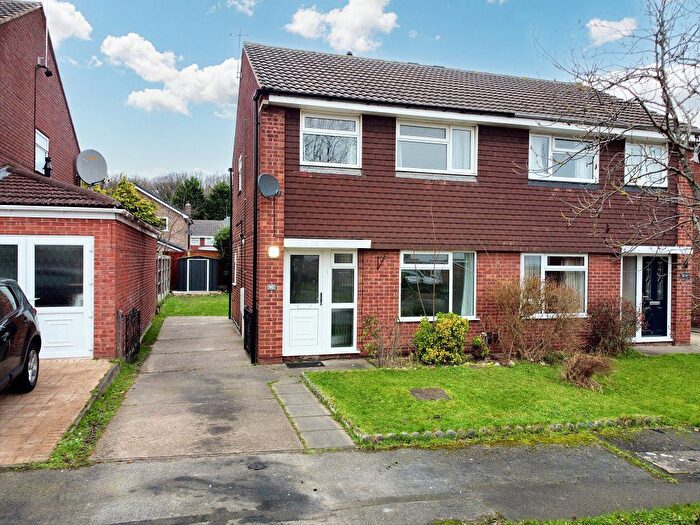 3 Bedroom Semi-Detached House To Rent In Latimer Drive, Bramcote, Nottingham, NG9