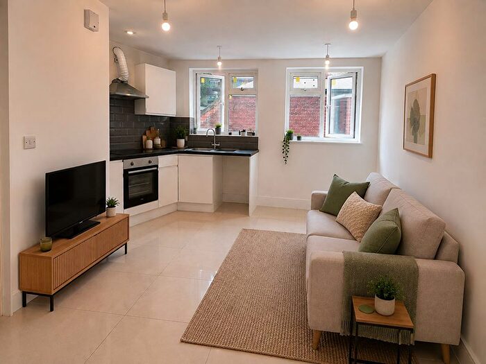 2 Bedroom Flat To Rent In Bridge Road, Woolston, SO19