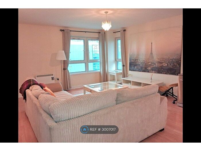 2 Bedroom Flat To Rent In Cranston St, Glasgow, G3