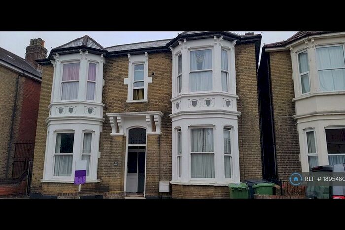 1 Bedroom Flat To Rent In St Edwards Road, Southsea, PO5