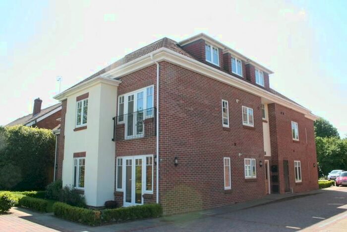 2 Bedroom Flat To Rent In Kingston Court, Worthing Road, East Preston, West Sussex, BN16