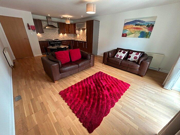 2 Bedroom Flat To Rent In West Tollcross, Edinburgh, Midlothian, EH3