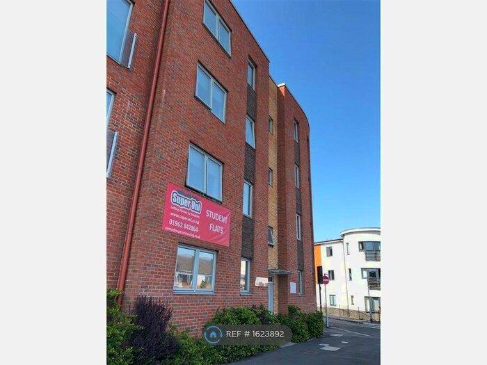 4 Bedroom Flat To Rent In Mulberry Court, Southampton, SO14