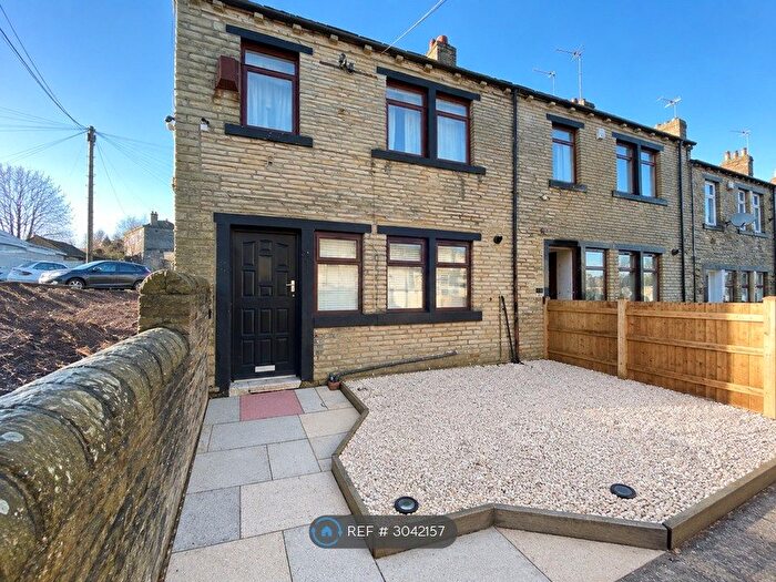 2 Bedroom Terraced House To Rent In Huddersfield Road, Wyke, Bradford, BD12