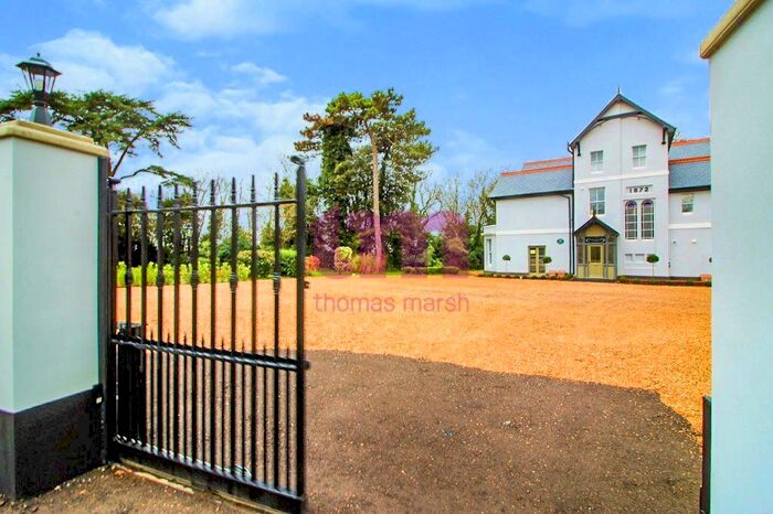 2 Bedroom Flat To Rent In The Dell Mews, College Avenue, Grays, RM17