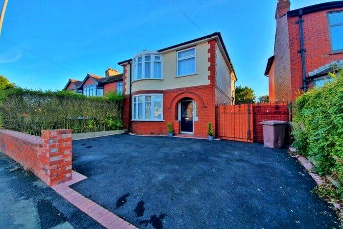 3 Bedroom Property To Rent In Park Road South, Newton-Le-Willows, WA12