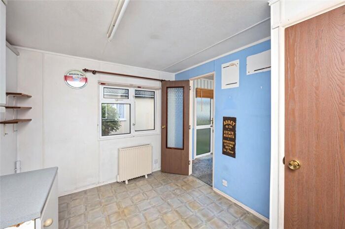 1 Bedroom Park Home For Sale In Broadway Park, Lancing, West Sussex, BN15