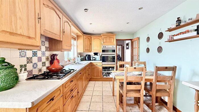 2 Bedroom Detached Bungalow For Sale In The Brittons, Braunton, EX33