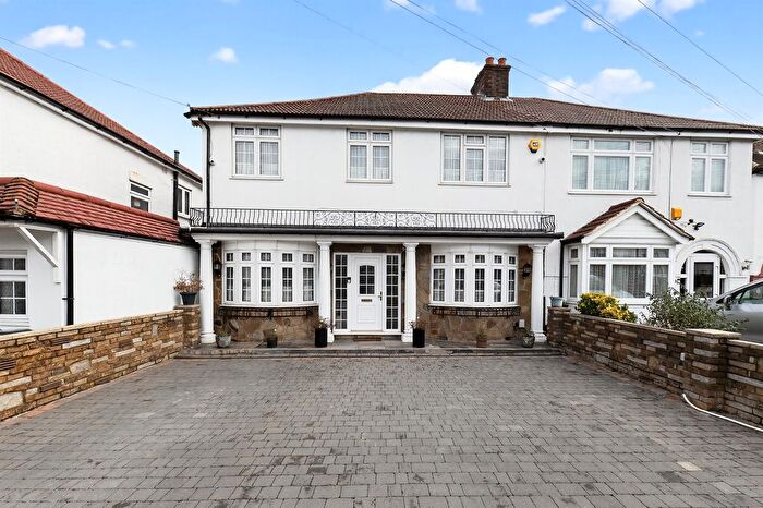 5 Bedroom End Terrace House For Sale In The Drive, Morden, SM4
