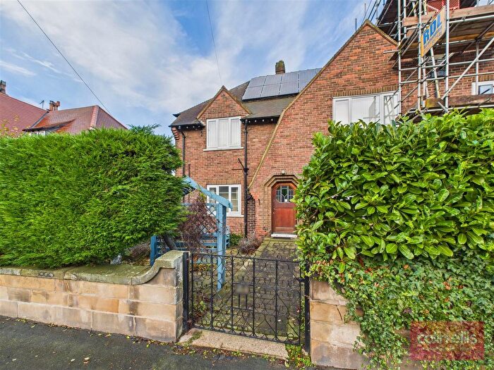 2 Bedroom Flat For Sale In The Garlands, Scarborough, YO11