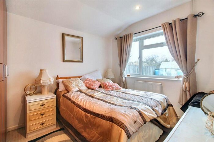 3 Bedroom Bungalow For Sale In Kingswood Close, Brooke, Norwich, Norfolk, NR15