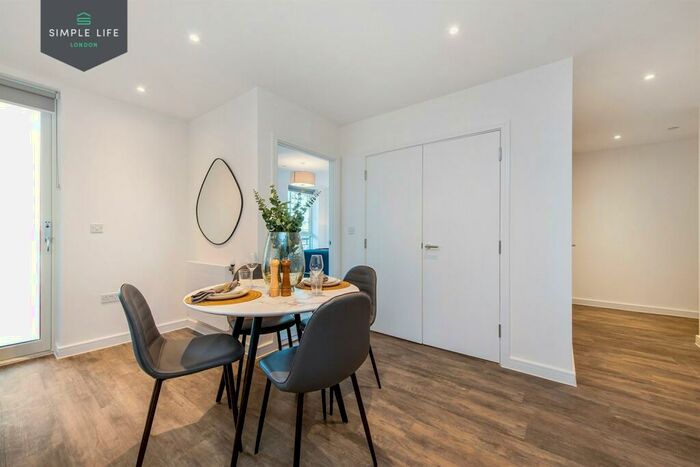 1 Bedroom Apartment To Rent In Bed, Th Floor Ikon At Beechmont House In Beam Park, RM13