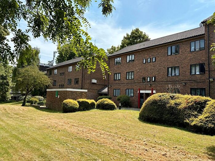 4 Bedroom Apartment To Rent In Dalmeny Avenue, London, N7