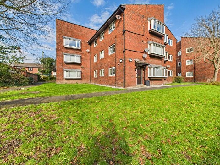 2 Bedroom Apartment For Sale In Montrose Court, CH4