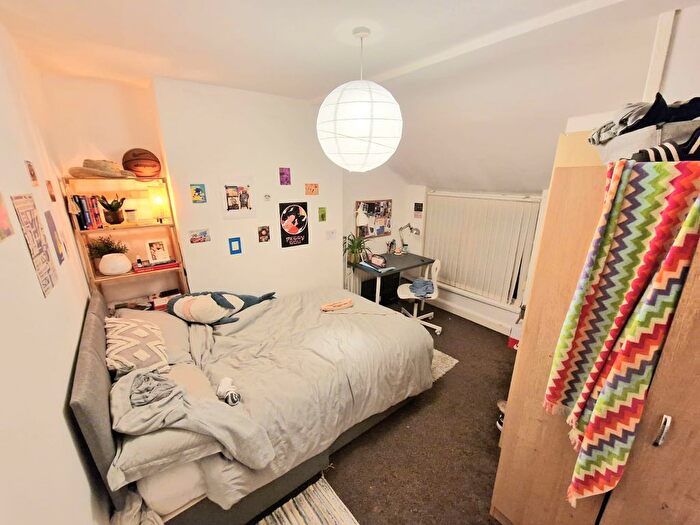 4 Bedroom Semi-Detached House To Rent In Bamford Road, Didsbury, Manchester, M20