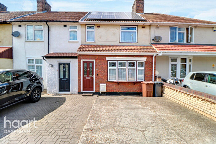 3 Bedroom Terraced House For Sale In Davington Road, Dagenham, RM8