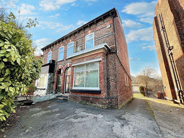 5 Bedroom Semi Detached House For Sale In Wellington Road, Eccles, M30