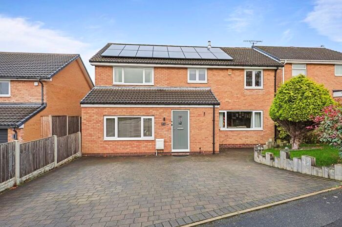 4 Bedroom Detached House For Sale In Moorland View Road, Walton, Chesterfield, S40