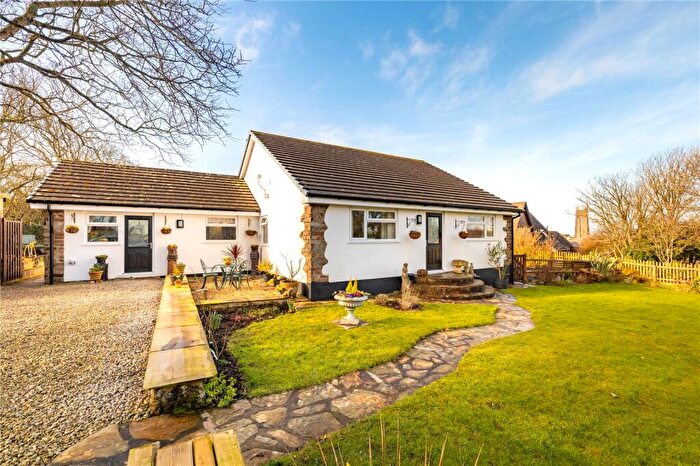 3 Bedroom Bungalow For Sale In Hartland, Bideford, EX39