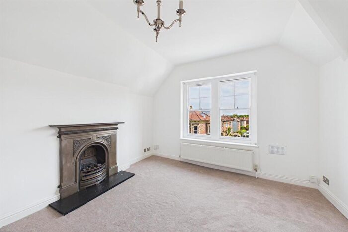 1 Bedroom Flat For Sale In Hampton Road, Redland, BS6