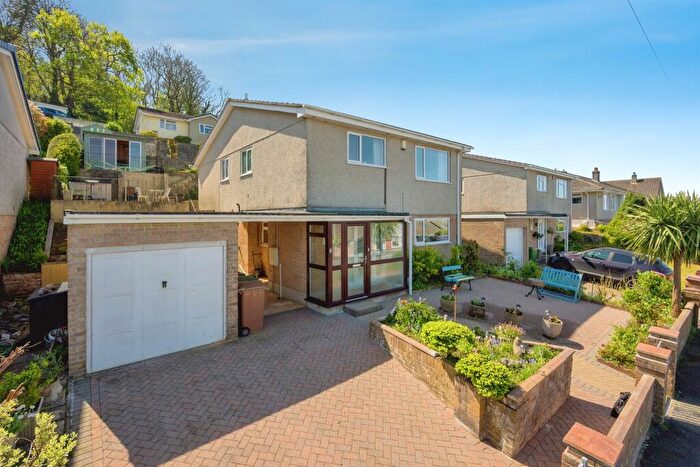 4 Bedroom Detached House For Sale In Dunstone View, Plymouth, PL9