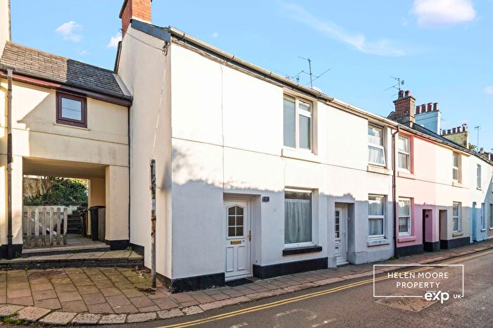 2 Bedroom Cottage For Sale In Totnes Road, South Brent, Devon, TQ10