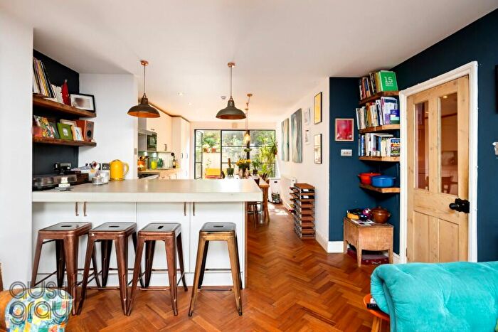 2 Bedroom Flat For Sale In Seafield Road, Hove, East Sussex, BN3