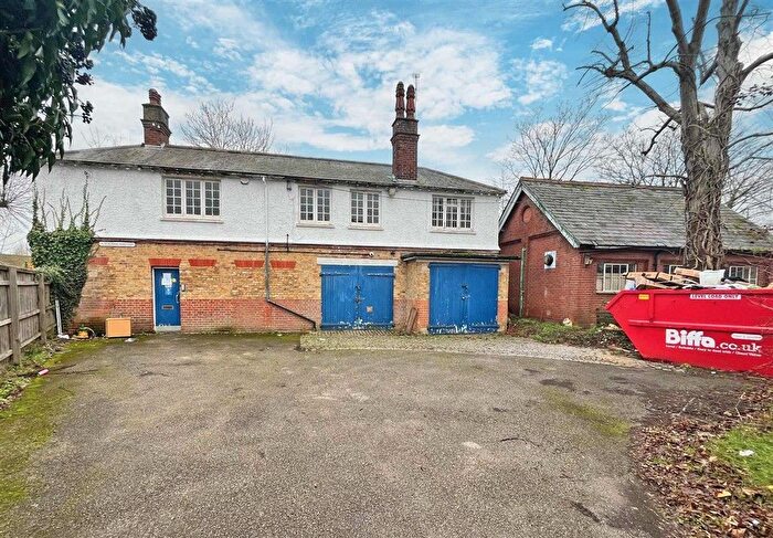 Land For Sale In St. Albans Road East, Hatfield, AL10