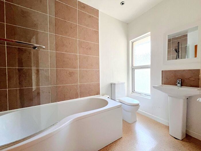 1 Bedroom Flat To Rent In Nightingale Road, Southsea, Hampshire, PO5