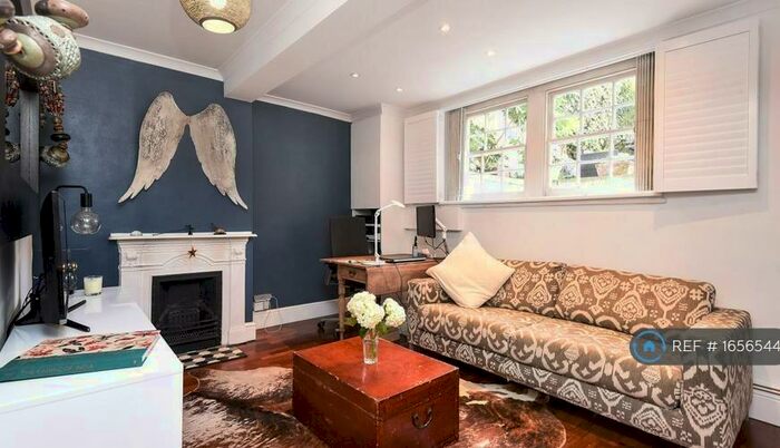 1 Bedroom Flat To Rent In , London, SW12