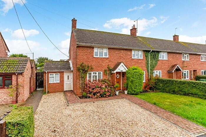 3 Bedroom Semi-Detached House For Sale In Aldbourne Road, Baydon, Wiltshire, ., SN8