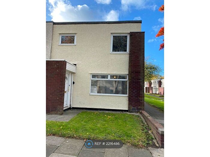 3 Bedroom End Terrace House To Rent In Milton Square, Gateshead, NE8