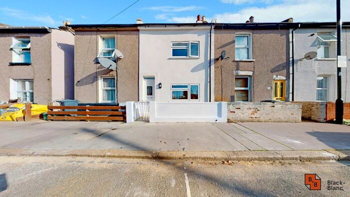 3 Bedroom Terraced House To Rent In Beulah Grove, Croydon, CR0