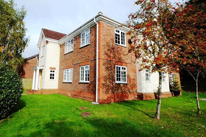 1 Bedroom Apartment To Rent In Dodsells Well, Finchampstead, RG40