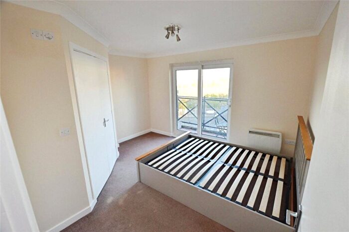 2 Bedroom Apartment To Rent In Bell Close, Laindon, Basildon, Essex, SS15