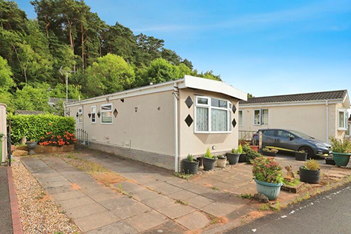 1 Bedroom Property For Sale In Kingsford Lane, Wolverley, Kidderminster, Worcestershire, DY11