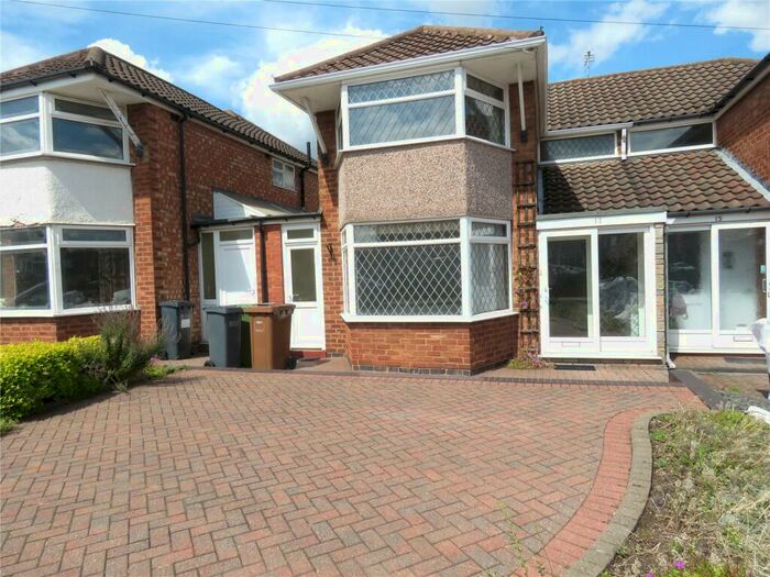 3 Bedroom Semi-Detached House To Rent In Gaydon Road, Solihull, B92