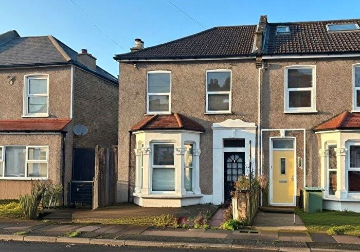 3 Bedroom Terraced House For Sale In Glenfarg Road, Catford, London, SE6