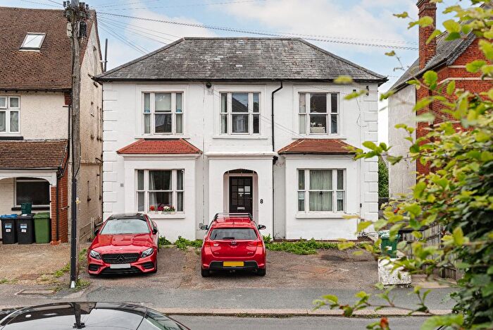 1 Bedroom Flat For Sale In Earlswood Road, Redhill, RH1