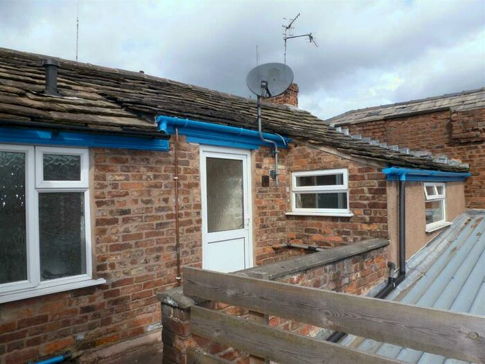 1 Bedroom Flat To Rent In Old Mill Lane, Macclesfield, SK11