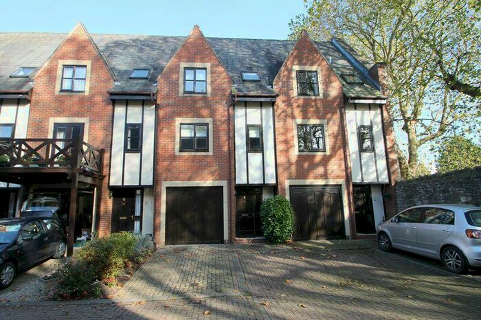 2 Bedroom House To Rent In Carlton Mews, Wells, BA5