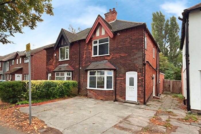 5 Bedroom Semi Detached House For Sale In Beeston Road, NG7