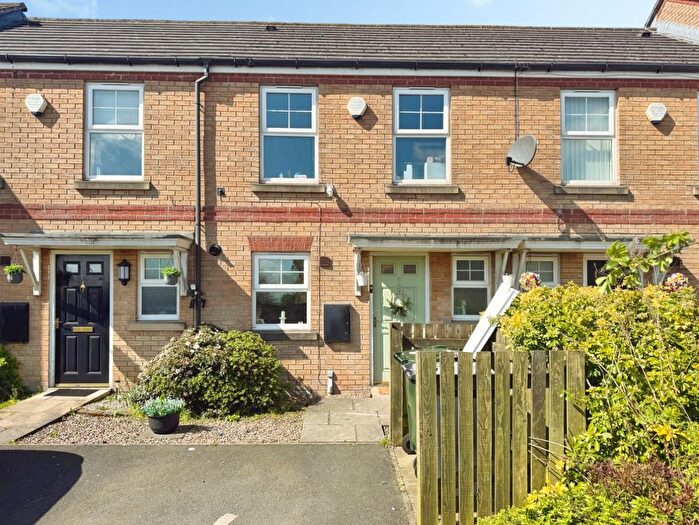 2 Bedroom Terraced House For Sale In Braine Croft, Bradford, BD6