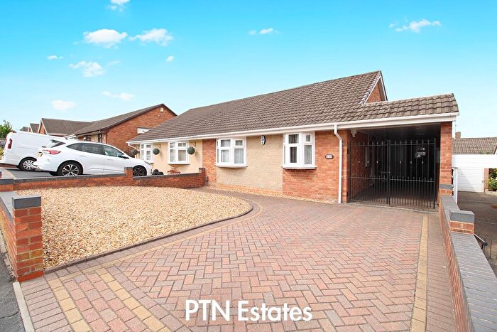 2 Bedroom Semi-Detached Bungalow For Sale In Blenheim Road, Kingswinford, DY6