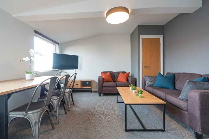 6 Bedroom Apartment To Rent In - Osborne Road, Newcastle Upon Tyne, NE2