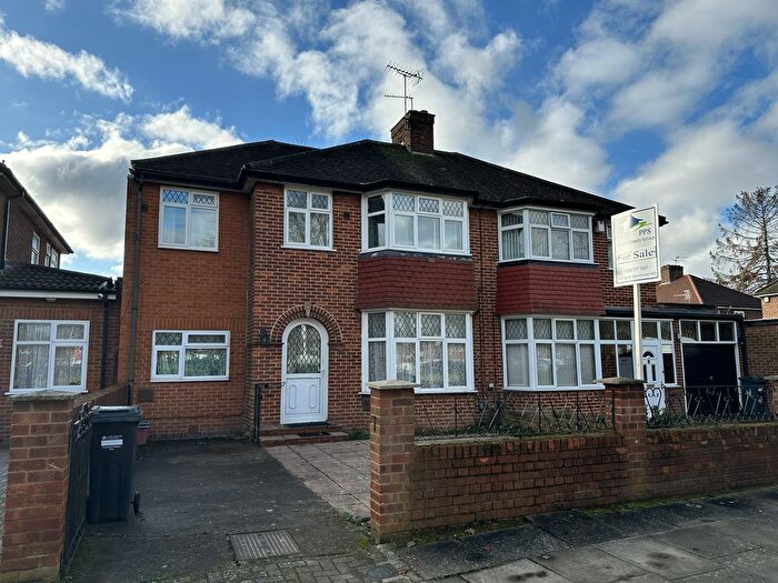 5 Bedroom Semi Detached House For Sale In Firs Drive, Hounslow, TW5